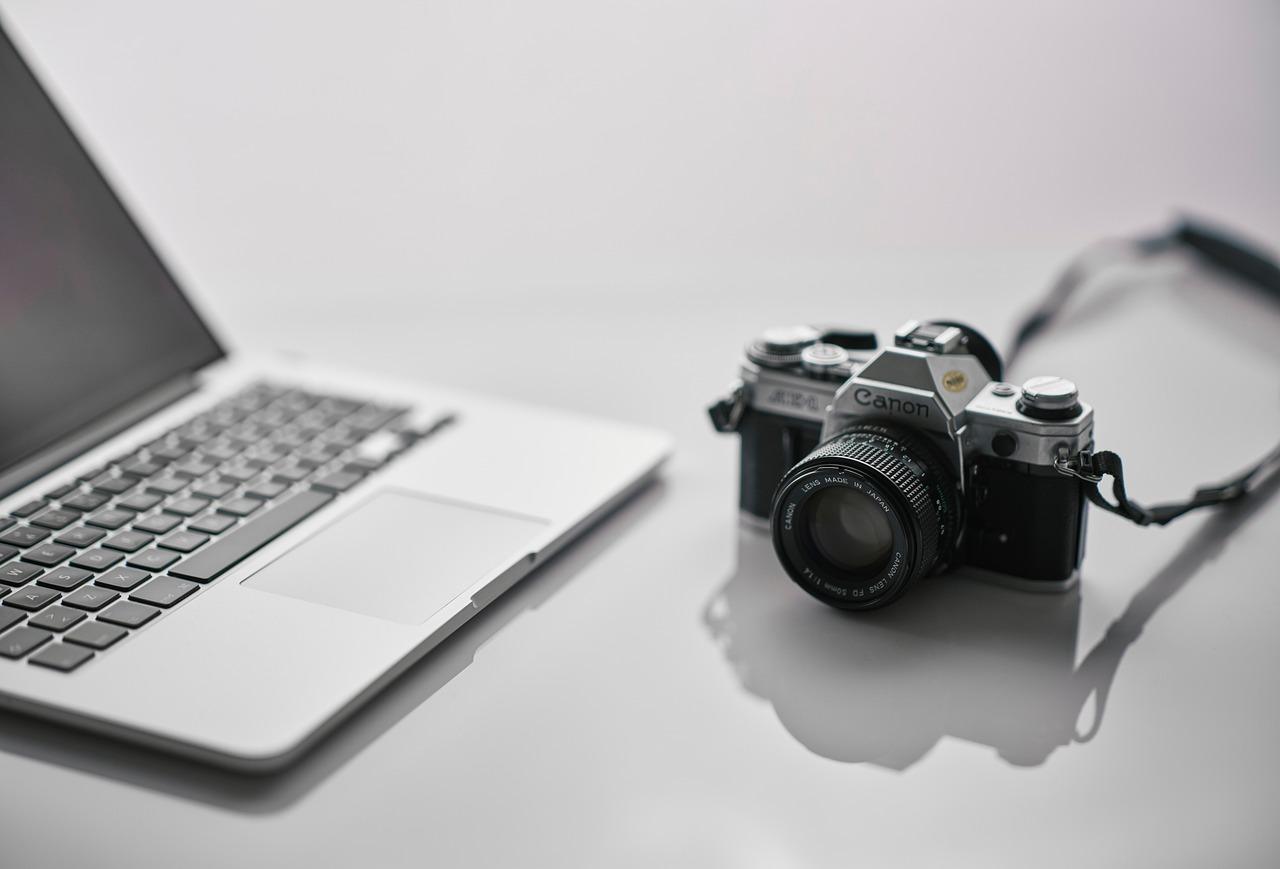 PixiProof interface — creating galleries for photographers and filmmakers