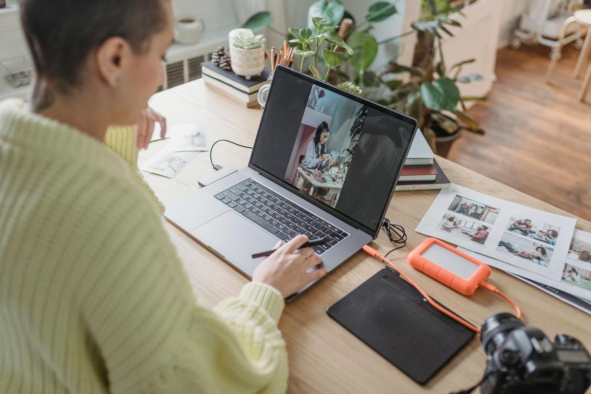 A client gallery that looks like your studio — proofing without the chaos